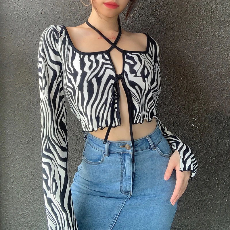 2020 Autumn Fall Women Ladies Long Sleeve Cardigan Sexy Crop Top Wooden Ear Edge Square Neck Strap T-Shirt Front Frenulum Female
2020 Autumn Fall Women Ladies Long Sleeve Cardigan Sexy Crop Top Wooden Ear Edge Square Neck Strap T-Shirt Front Frenulum Female