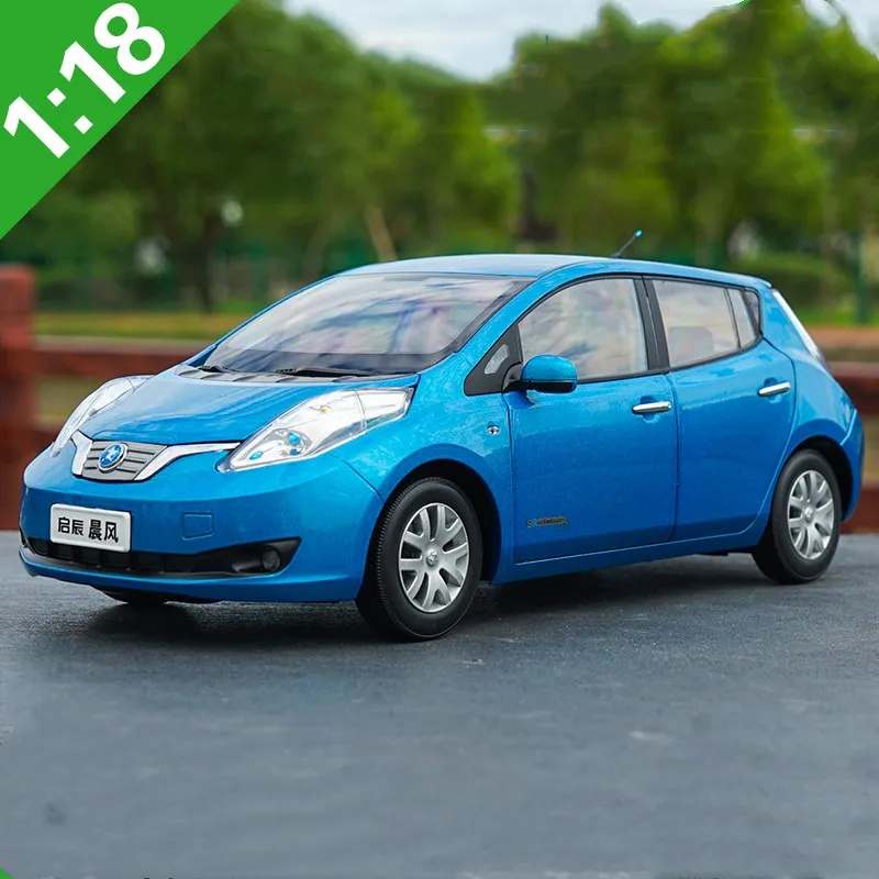 Original factory authentic 1:18 VENUCIA E30 Leaf new energy diecast car model with small gift
Original factory authentic 1:18 VENUCIA E30 Leaf new energy diecast car model with small gift