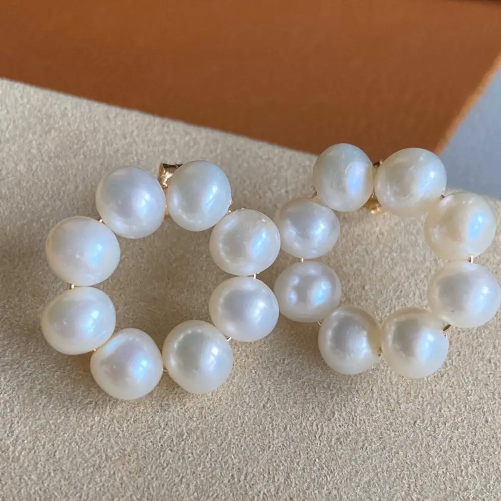 Hot Selling Beautiful 925 Sterling Silver Freshwater Pearl Circle Stud Earrings For Gift / Party / Birthday Gift / Engagement
Hot Selling Beautiful 925 Sterling Silver Freshwater Pearl Circle Stud Earrings For Gift / Party / Birthday Gift / Engagement