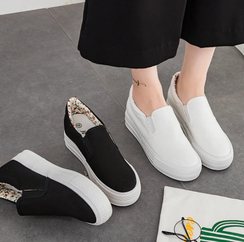 Женские холщовые кроссовки на скрытой танкетке, лоферы без шнуровки на платформе, повседневная обувь
Женские холщовые кроссовки на скрытой танкетке, лоферы без шнуровки на платформе, повседневная обувь