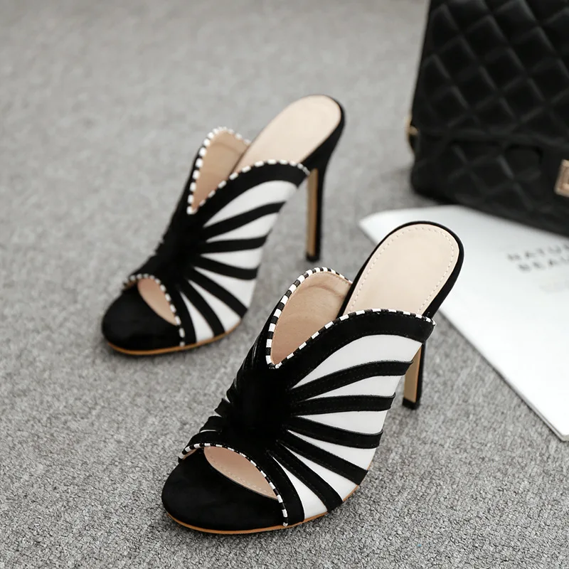 2020 fish mouth new slim High Heel Black and white color matching party slippers women's shoes
2020 fish mouth new slim High Heel Black and white color matching party slippers women's shoes