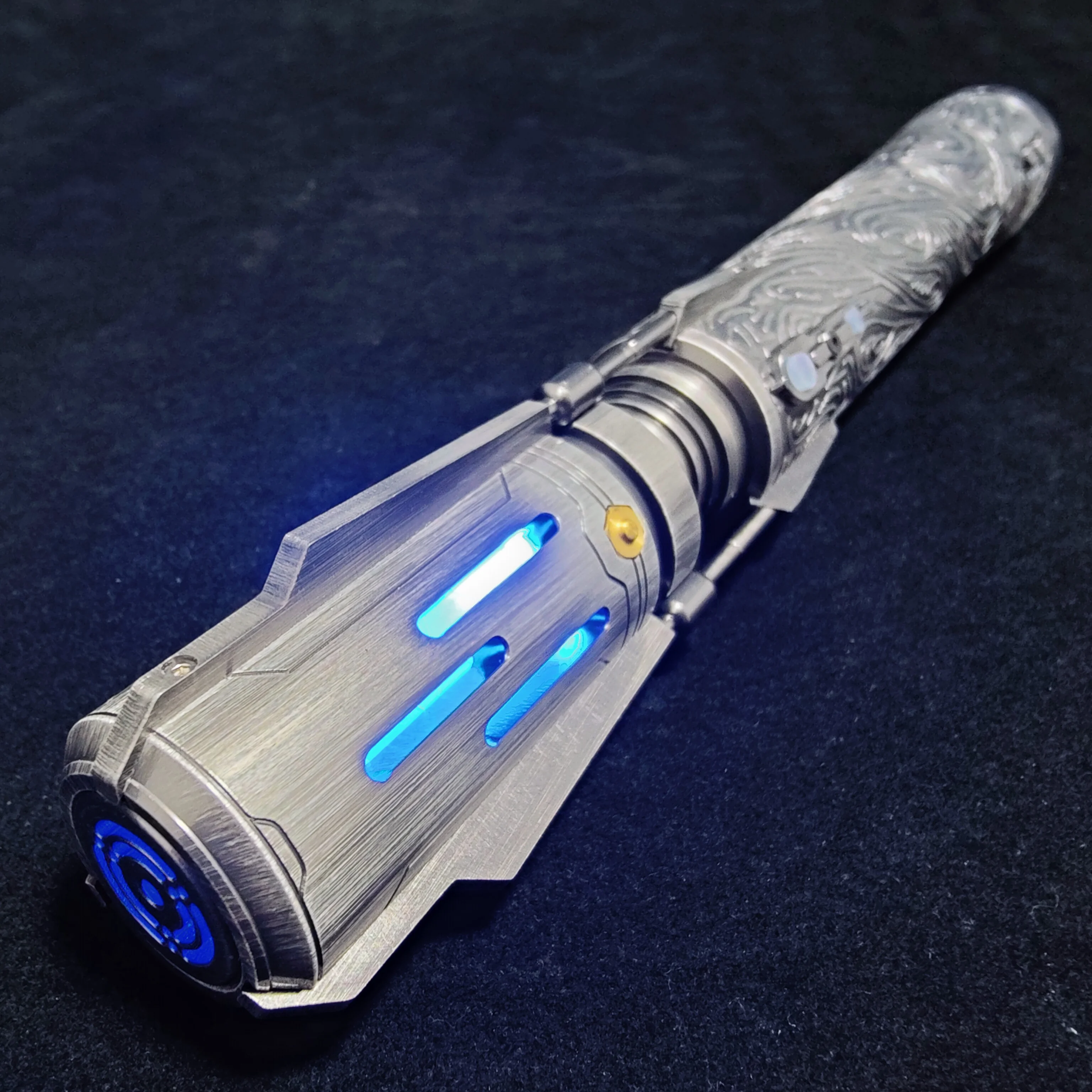 MYBY Proffie2.2 Satele Shan Saber New Pixel Lightsaber Smooth wield RGB color changing single sword, carved jedi lightsaber
MYBY Proffie2.2 Satele Shan Saber New Pixel Lightsaber Smooth wield RGB color changing single sword, carved jedi lightsaber