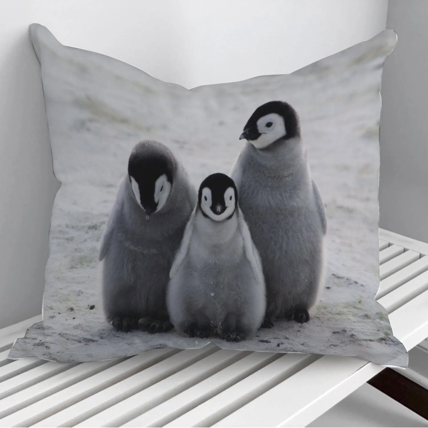3 Emperor Penguin Chicks Throw Pillows Cushion Cover On Sofa Home Decor 45*45cm 40*40cm Gift Pillowcase Cojines Dropshipping
3 Emperor Penguin Chicks Throw Pillows Cushion Cover On Sofa Home Decor 45*45cm 40*40cm Gift Pillowcase Cojines Dropshipping