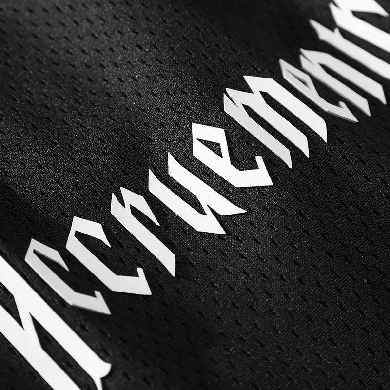 Harajuku breathable casual shorts men's trendy fashion oversized solid color retro sports basketball shorts Beach surfing Bermud
Harajuku breathable casual shorts men's trendy fashion oversized solid color retro sports basketball shorts Beach surfing Bermud