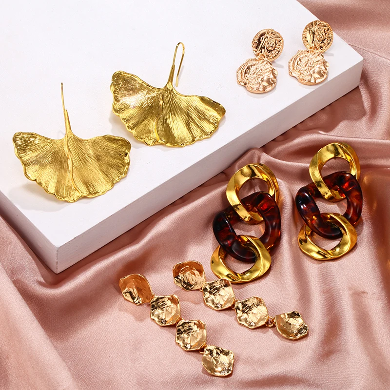 Vintage Earrings Large for Women 2020 Statement Earrings Geometric Gold Color Metal Pendant Earrings Trendy Fashion Jewelry Gift
Vintage Earrings Large for Women 2020 Statement Earrings Geometric Gold Color Metal Pendant Earrings Trendy Fashion Jewelry Gift