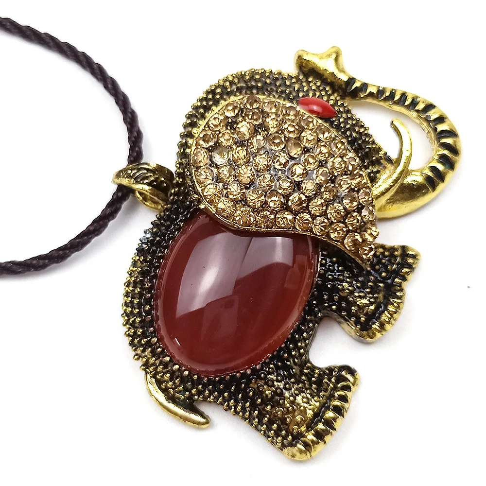 Natural Stone Agate Necklace Pendant Jewelry Diamond Red Agate Elephant Necklace Pendant Sweater Chain Jewelry
Natural Stone Agate Necklace Pendant Jewelry Diamond Red Agate Elephant Necklace Pendant Sweater Chain Jewelry