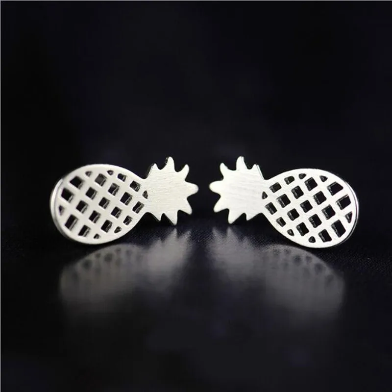 Summer Sweet Fruit Pineapple Hollow Silver Stud Earrings for Woman Silver Color Jewelry Party Earrings Mujer Bijoux SE218
Summer Sweet Fruit Pineapple Hollow Silver Stud Earrings for Woman Silver Color Jewelry Party Earrings Mujer Bijoux SE218