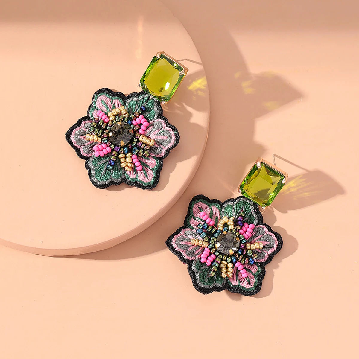 New Arrival Women Embroidery Flower Dangle Earrings Bohemian Style Beads Pop Earrings Fashion All-match Zircon Jewelry
New Arrival Women Embroidery Flower Dangle Earrings Bohemian Style Beads Pop Earrings Fashion All-match Zircon Jewelry
