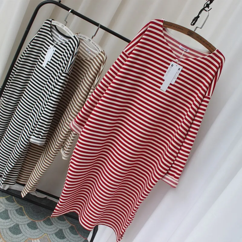 2021 autumn/winter wear mid-length pullover stripe hoodie new European and American loose large size dress bottom shirt
2021 autumn/winter wear mid-length pullover stripe hoodie new European and American loose large size dress bottom shirt