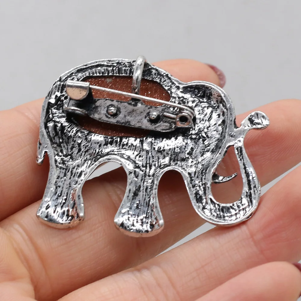 1pcs Natural Stone Elephant Shape Abalone Shell Blue Sand Lapis Lazuli Brooch Pin for Women Jewelry Accessories Gift Size 43x35m 
1pcs Natural Stone Elephant Shape Abalone Shell Blue Sand Lapis Lazuli Brooch Pin for Women Jewelry Accessories Gift Size 43x35m