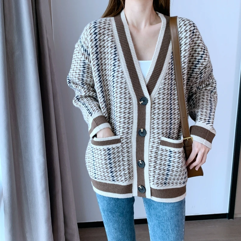 

21402 (after the elevator hall no. 1) make pocket stripe v-neck knitting cardigan [1675] 60