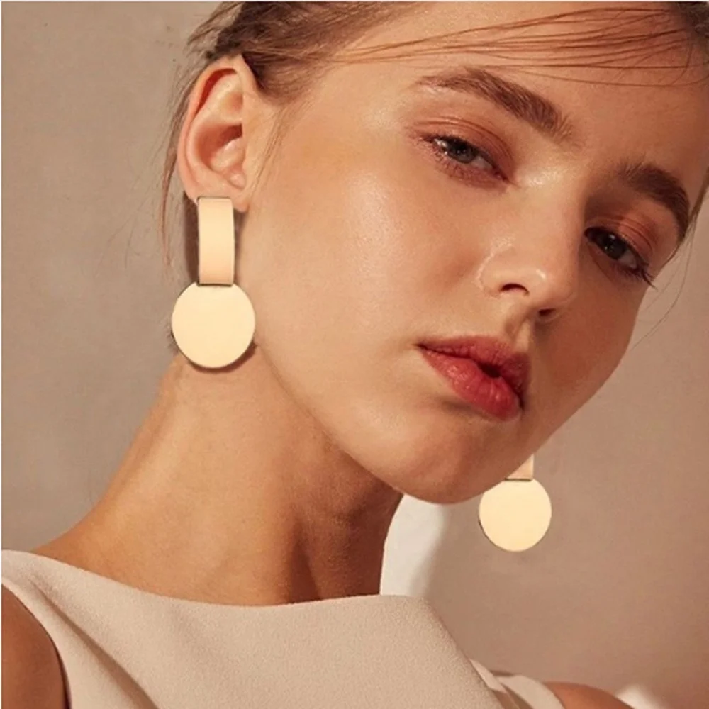 Long Wafer Earrings For Women 2021 Trendy Simple Personality Earrings Korean Fashion Glossy Gold Silver Earrings Wholesale
Long Wafer Earrings For Women 2021 Trendy Simple Personality Earrings Korean Fashion Glossy Gold Silver Earrings Wholesale