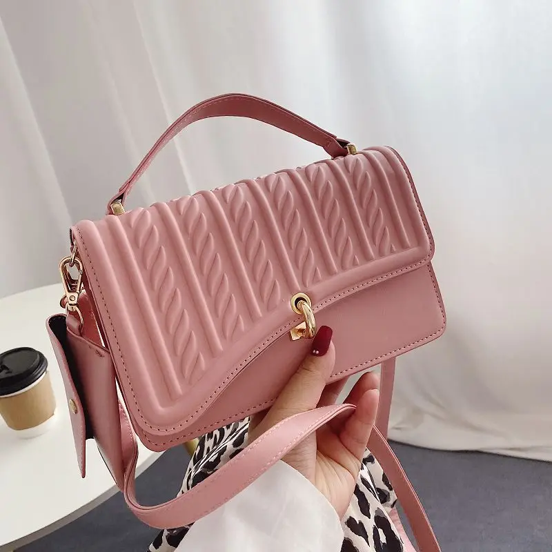 Ladies Square Messenger Bag Shoulder Fashion printing bagthe New European Fashion Handbagshandbag Forwomen Style Solid Color
Ladies Square Messenger Bag Shoulder Fashion printing bagthe New European Fashion Handbagshandbag Forwomen Style Solid Color