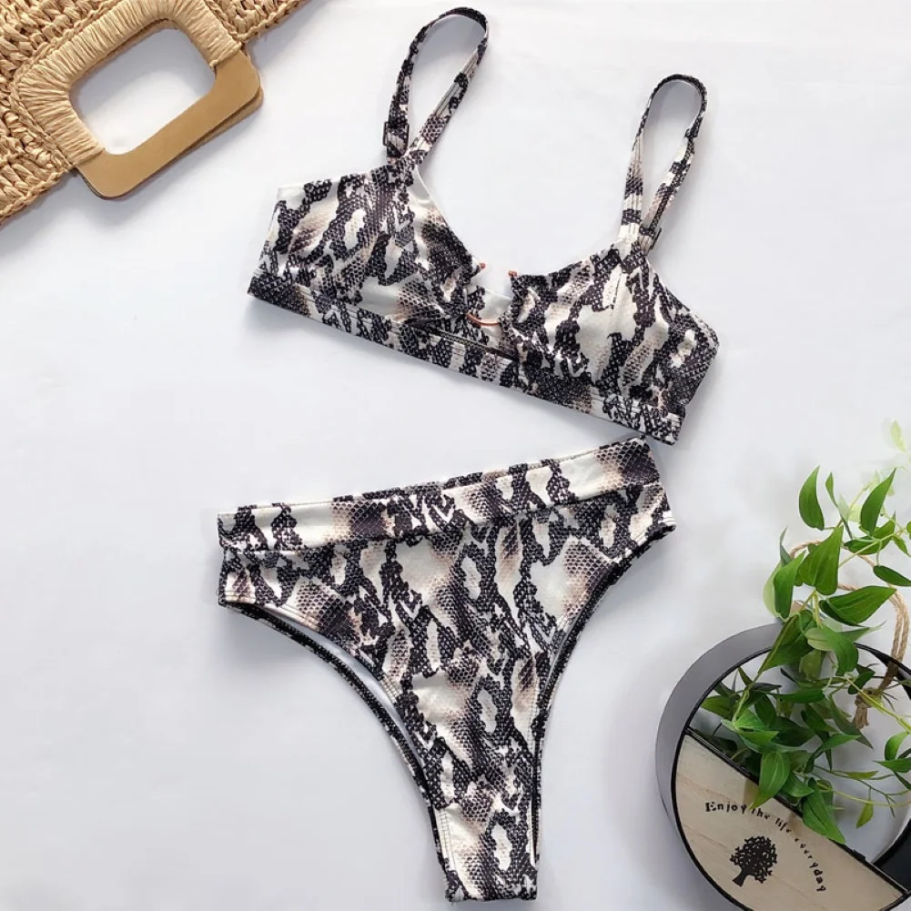 Women Bikini Set Sexy Leopard Snake Print Beach Swimsuit Swimwear Women Padded Bra Low Rise Briefs Bikini Sets female
Women Bikini Set Sexy Leopard Snake Print Beach Swimsuit Swimwear Women Padded Bra Low Rise Briefs Bikini Sets female