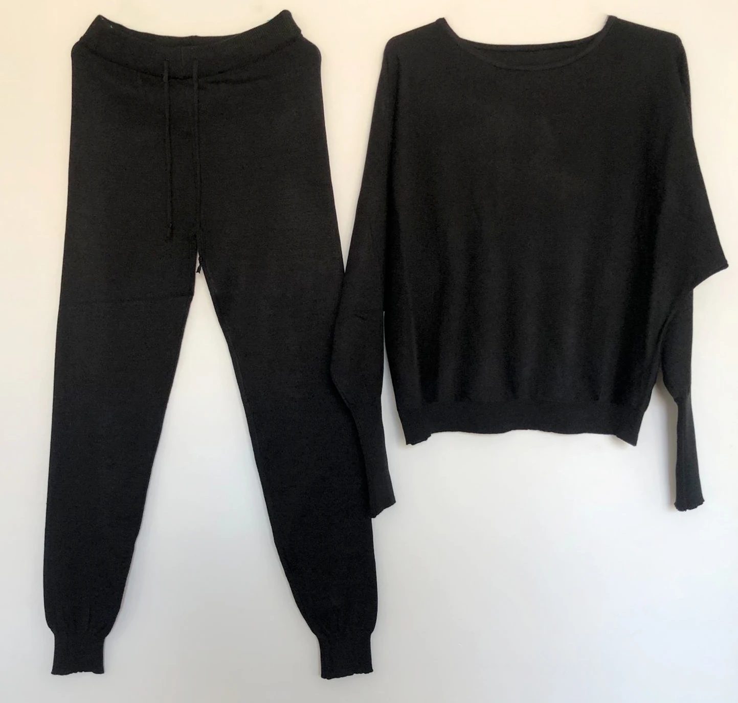Spring Two Piece Set Tracksuit Women Fall Top Pants Sets Female Gym Joggers Suit Sports Wear Francais Streetwear Tracksuits 
Spring Two Piece Set Tracksuit Women Fall Top Pants Sets Female Gym Joggers Suit Sports Wear Francais Streetwear Tracksuits