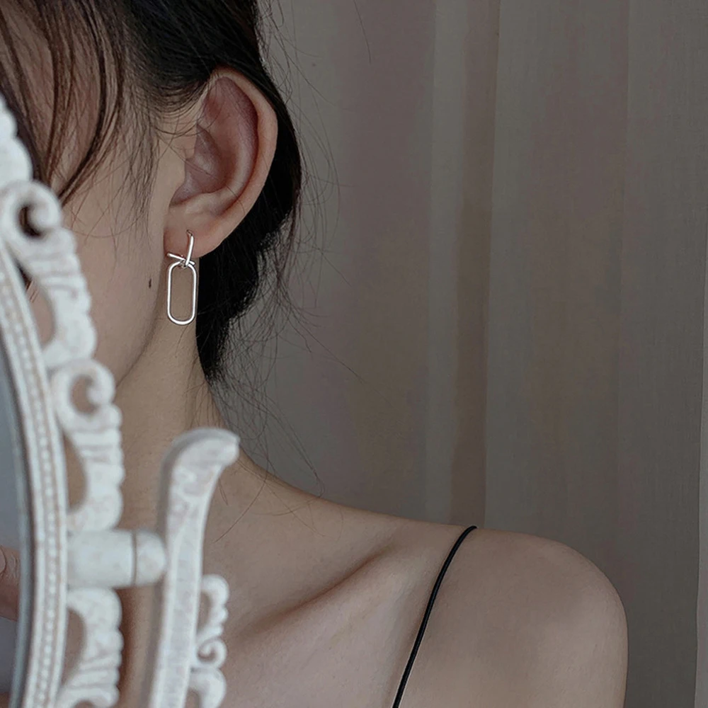 New Contracted Geometric Earrings The Beauty Of The Female Classic Personality Stud Earrings Fine Jewelry Sell Like Hot Cakes
New Contracted Geometric Earrings The Beauty Of The Female Classic Personality Stud Earrings Fine Jewelry Sell Like Hot Cakes
