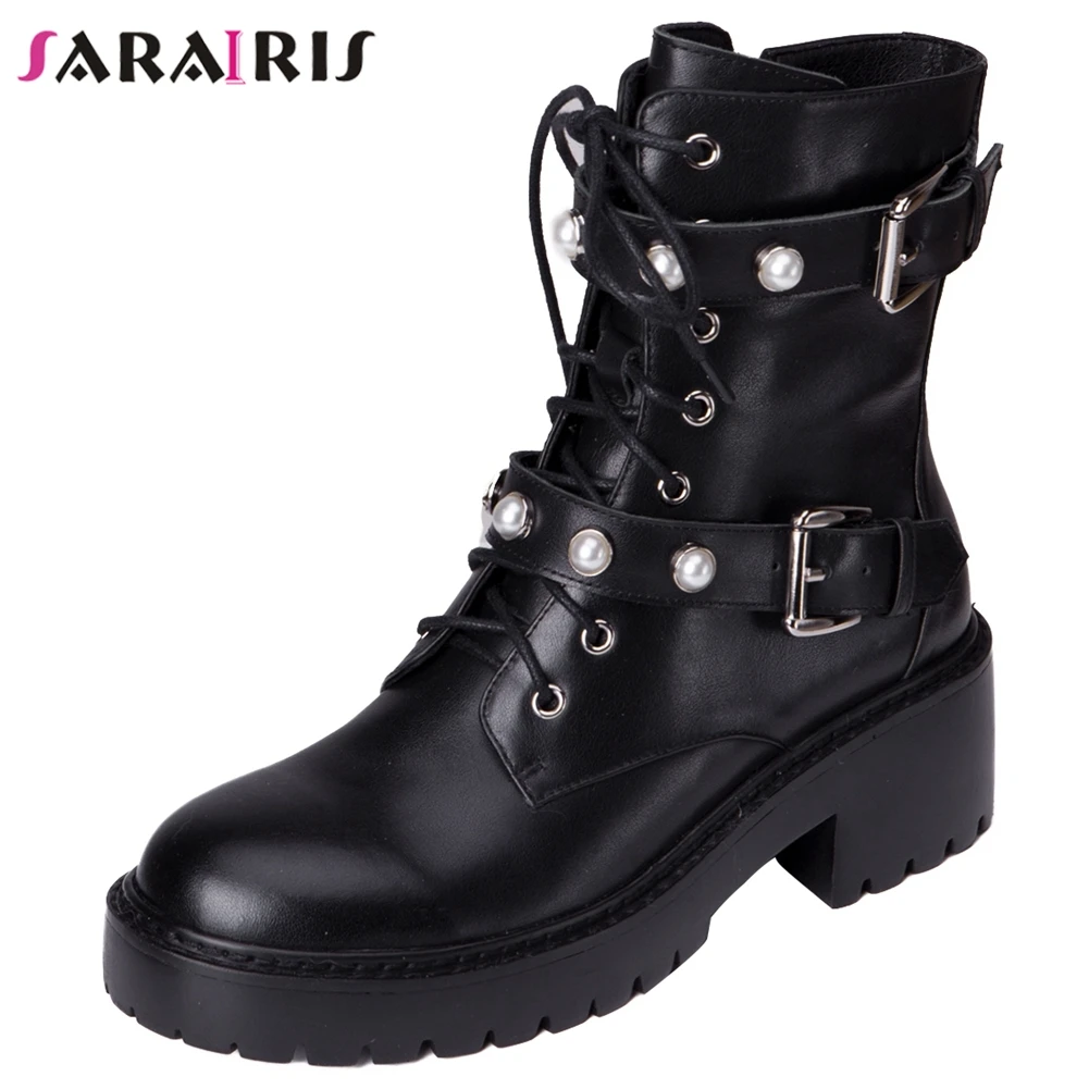 SARAIRIS Brand New Female 2020 Boots Ankle Boots Women Genuine Leather Chunky High Heels Zip Buckle Cross Tied Shoes Woman
SARAIRIS Brand New Female 2020 Boots Ankle Boots Women Genuine Leather Chunky High Heels Zip Buckle Cross Tied Shoes Woman