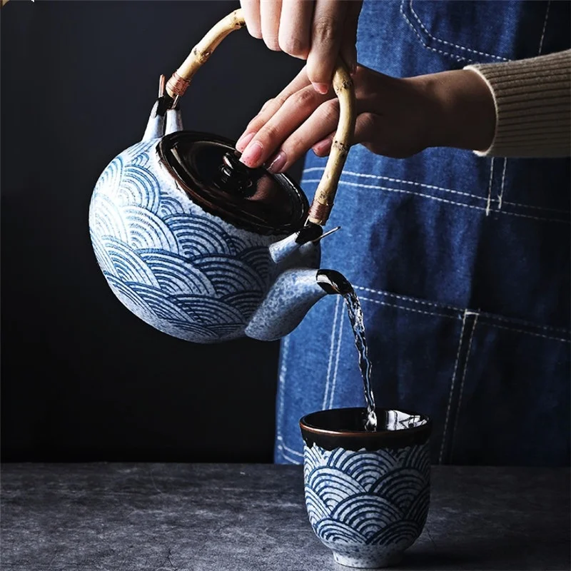Japanese Style Household Sea Ripple Teapot Ceramic Tea Cup Creative Kung Fu Water Mug Restaurant Office Filter Tea Pot Drinkware
Japanese Style Household Sea Ripple Teapot Ceramic Tea Cup Creative Kung Fu Water Mug Restaurant Office Filter Tea Pot Drinkware