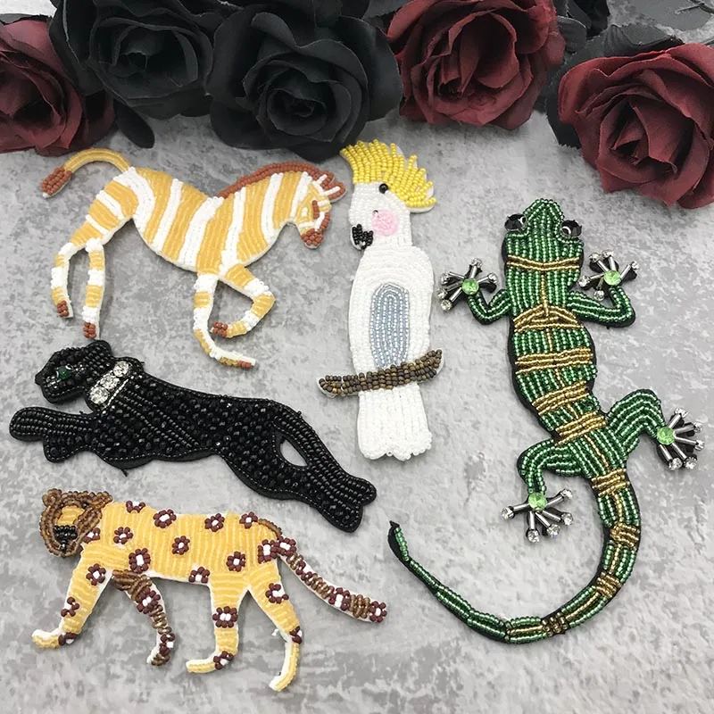 3D Handmade Sumptuous Rhinestone Bead Patch Animal Sew on Clothes Parrot, Horse, Tiger, Gecko, Leopard,Rice DIY Accessories
3D Handmade Sumptuous Rhinestone Bead Patch Animal Sew on Clothes Parrot, Horse, Tiger, Gecko, Leopard,Rice DIY Accessories