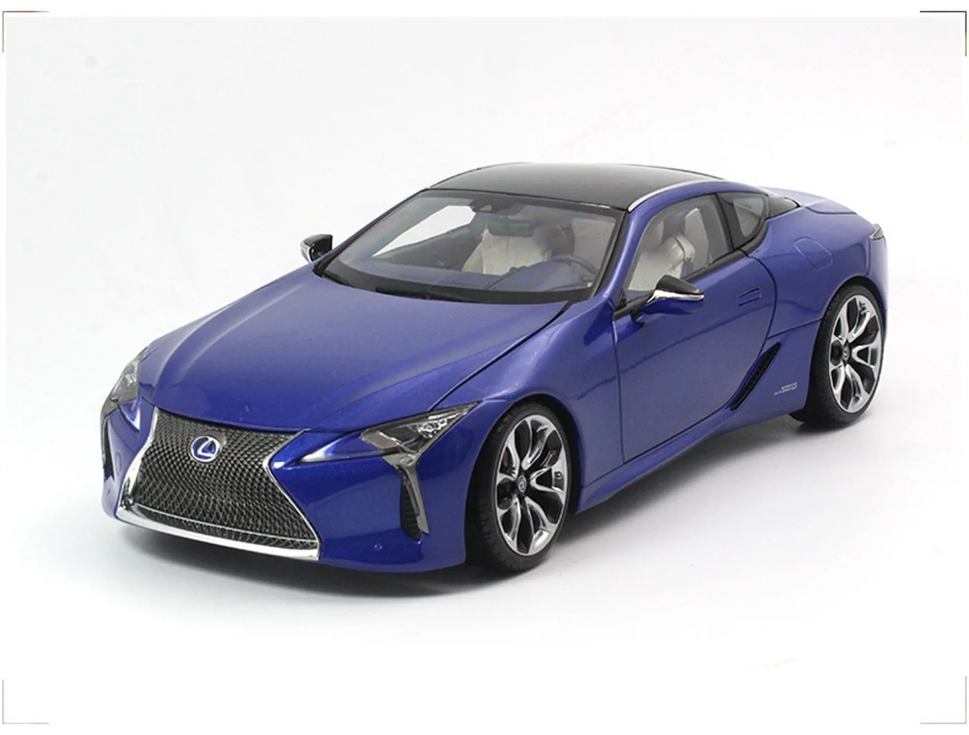 1/18 Scale Lexus LC 500h Sports Racing car Blue Diecast Car Model Toys Gifts NIB
1/18 Scale Lexus LC 500h Sports Racing car Blue Diecast Car Model Toys Gifts NIB