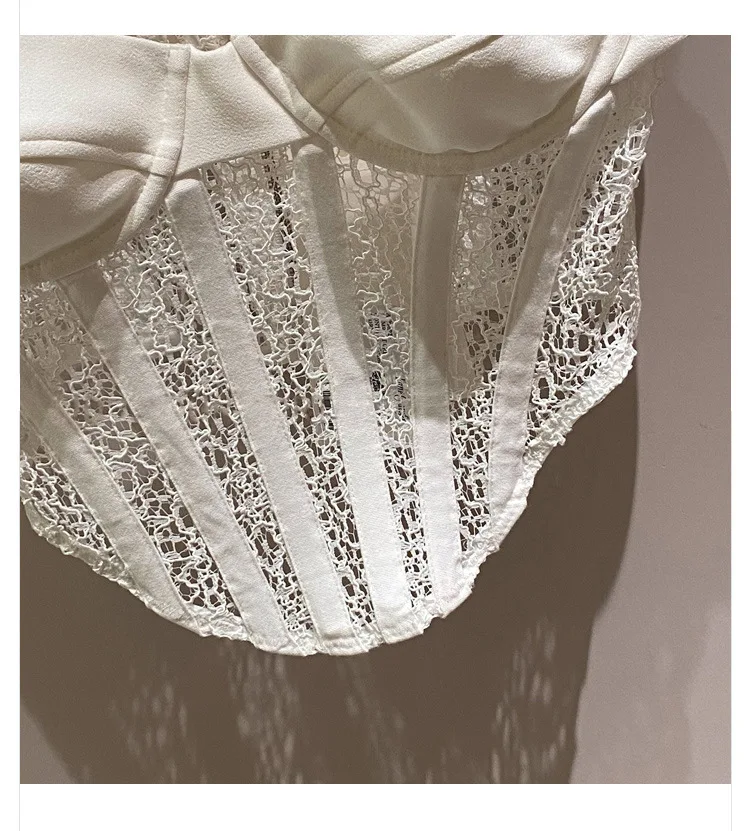 2021 New Spring Lace Hollow Out Women Camis Sexy Lady Sling Wrapped Chest Tank Top Female Slim Vest with Zipper
2021 New Spring Lace Hollow Out Women Camis Sexy Lady Sling Wrapped Chest Tank Top Female Slim Vest with Zipper