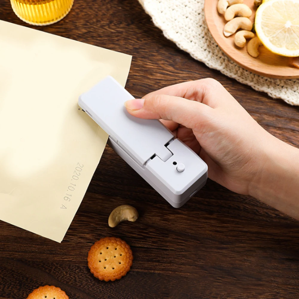 New Mini-Portable Rechargeable Sealing Machine Small Household Packaging Plastic-Envelop Machine Plastic Bag Hand Pressure Seal
New Mini-Portable Rechargeable Sealing Machine Small Household Packaging Plastic-Envelop Machine Plastic Bag Hand Pressure Seal