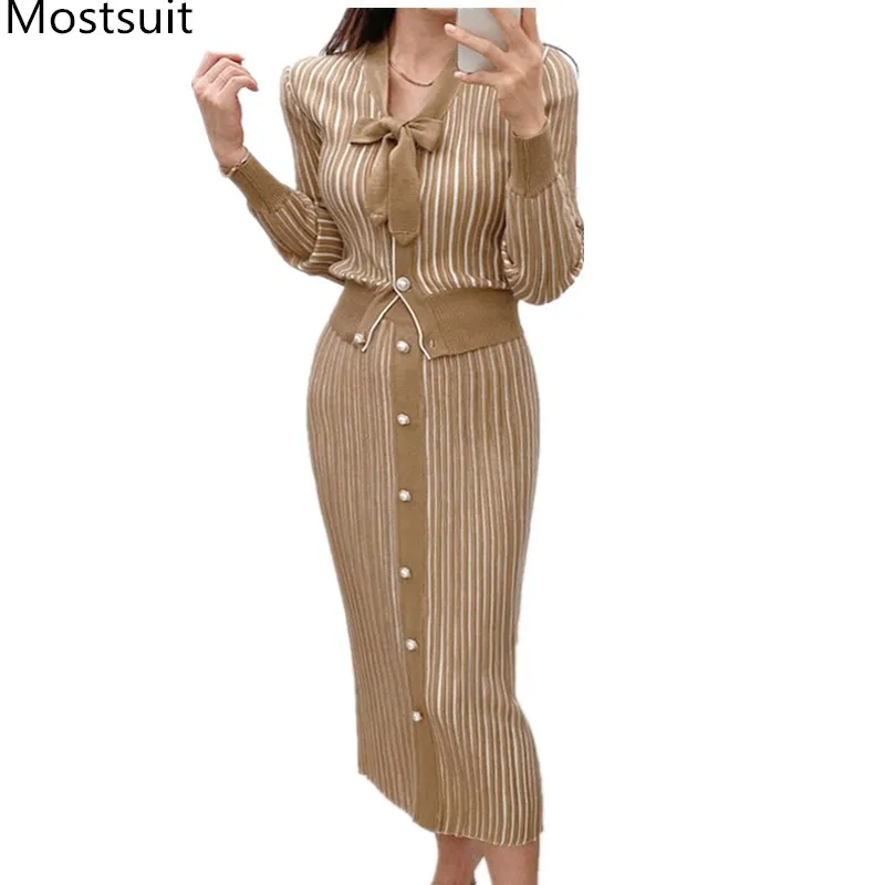 Korean Elegant Knitted Two Piece Set Outfits Women 2021 Spring Bow Cardigan + Single-breasted Long Skirt Ladies Fashion Set
Korean Elegant Knitted Two Piece Set Outfits Women 2021 Spring Bow Cardigan + Single-breasted Long Skirt Ladies Fashion Set