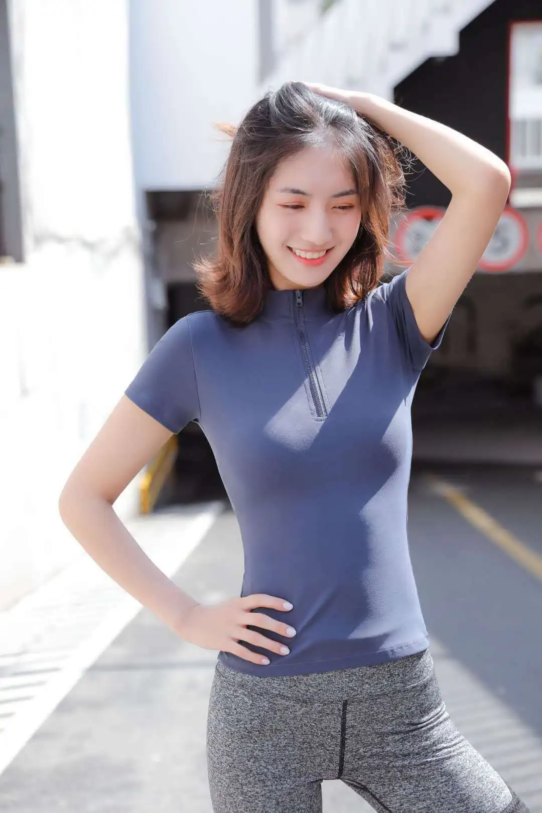 Half Zipper Short Sleeve Quick-Dry Sports Workout Yoga Clothes Tight-Fitting Running Sports T-Shirt for Women Fitness Gym
Half Zipper Short Sleeve Quick-Dry Sports Workout Yoga Clothes Tight-Fitting Running Sports T-Shirt for Women Fitness Gym