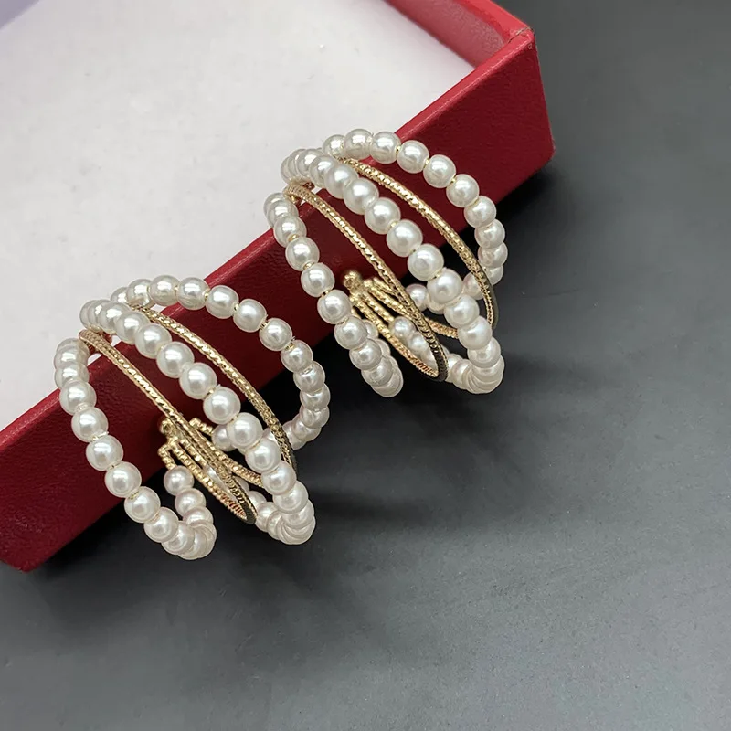 Bilincolor fashion golden white pearl stud earring for women
Bilincolor fashion golden white pearl stud earring for women