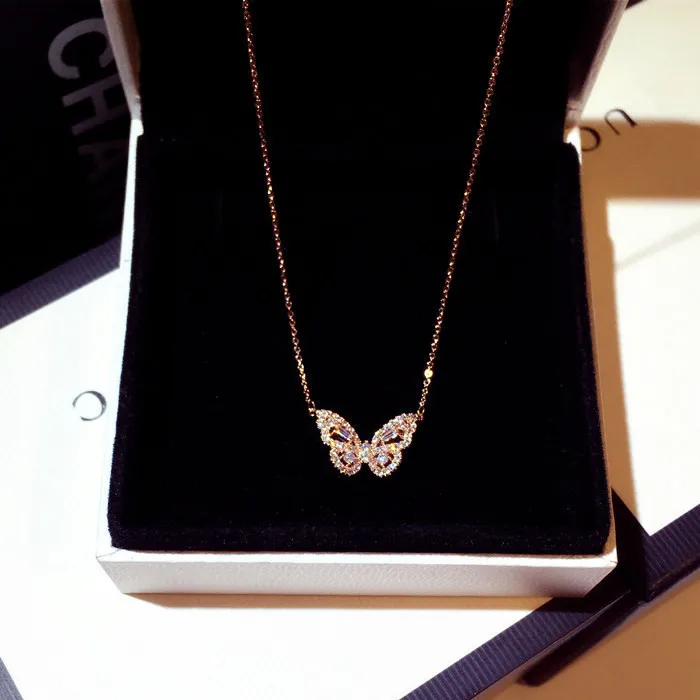 

Mori Rose Temperament Smart Butterfly Pendant Necklace Female Zircon Tide Net Red Luxury Niche Design Clavicle Chain