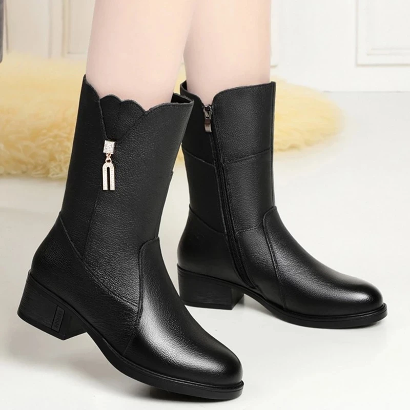 Martin Boots Woman Winter Plush Warm Ankle New 2021 Waterproof Pu Leather Snow Zipper Non Slip Casual Shoes Ladies Fashion 5CM
Martin Boots Woman Winter Plush Warm Ankle New 2021 Waterproof Pu Leather Snow Zipper Non Slip Casual Shoes Ladies Fashion 5CM