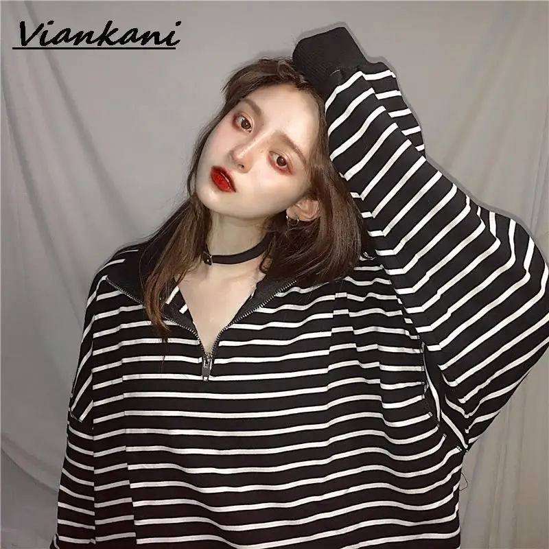 Женские футболки Туника кавайные женские топы винтажные полосатые на молнии с длинным рукавом Футболка женская Ulzzang Harajuku повседневная женс...
Женские футболки Туника кавайные женские топы винтажные полосатые на молнии с длинным рукавом Футболка женская Ulzzang Harajuku повседневная женс...