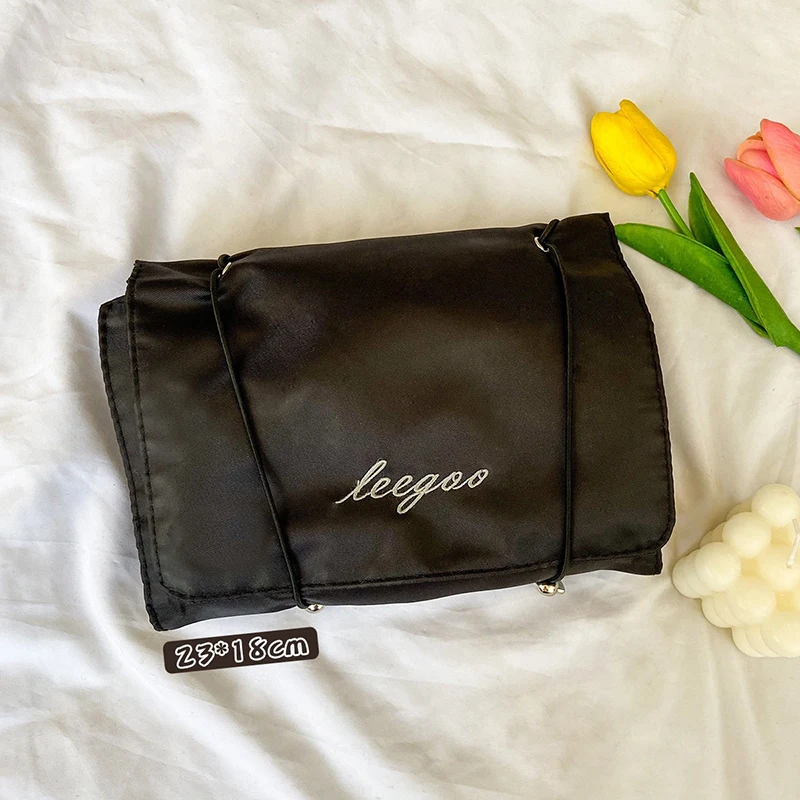 New Women'S Makeup Bag Transparent Large-Capacity Handbags Portable Toiletry Bag Korea Ins Detachable Folding Storage Bag
New Women'S Makeup Bag Transparent Large-Capacity Handbags Portable Toiletry Bag Korea Ins Detachable Folding Storage Bag