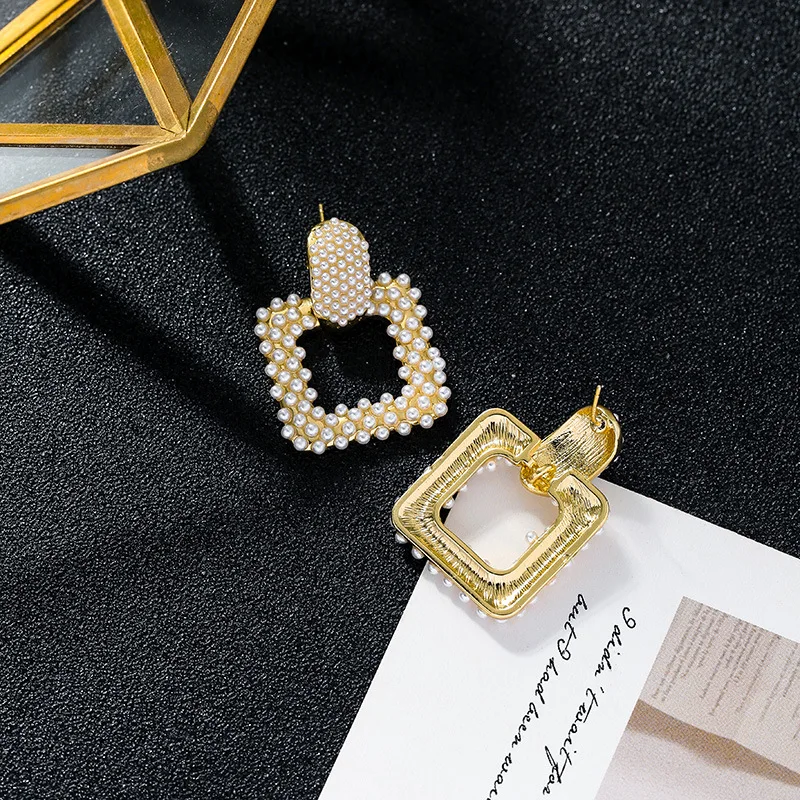 BG-335 Pearl square earrings temperament light luxury design earrings female net red personality trend earrings S925 silver
BG-335 Pearl square earrings temperament light luxury design earrings female net red personality trend earrings S925 silver