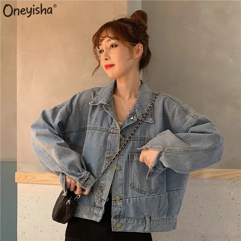 Short Women's Denim Coat Vintage Blue Asymmetry Casual Loose Autumn Jean Jacket Women Denim Jackets 2021 New Chic Outwear Jacket
Short Women's Denim Coat Vintage Blue Asymmetry Casual Loose Autumn Jean Jacket Women Denim Jackets 2021 New Chic Outwear Jacket