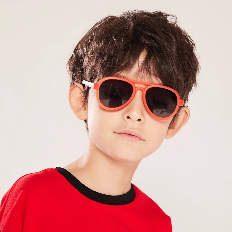 Фото Солнцезащитные очки для мальчиков - каталог