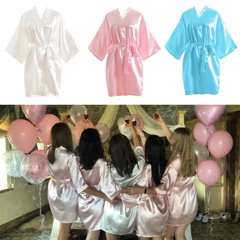 Simulation Silk Solid Color Sexy Women Nightgown V-Neck Short Kimono Bathrobe Gown
Simulation Silk Solid Color Sexy Women Nightgown V-Neck Short Kimono Bathrobe Gown