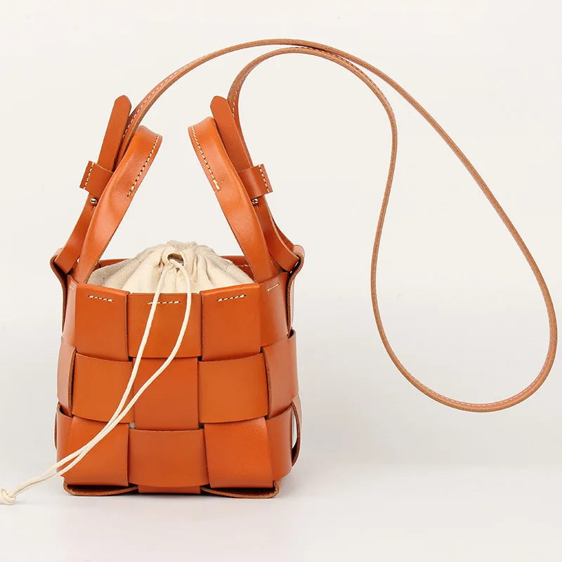 Vintage Bucket Bag for Women New Knitting Crossbody Bags Pretty Girls Shoulder Bag Women Handbags Genuine Leather Messenger Bags
Vintage Bucket Bag for Women New Knitting Crossbody Bags Pretty Girls Shoulder Bag Women Handbags Genuine Leather Messenger Bags