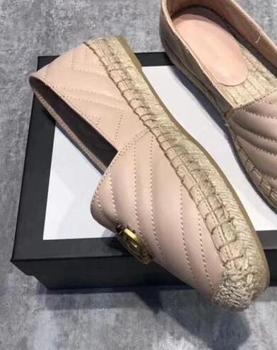 2021 Women's New Fashion Flat Shoes Brand Canvas Shoes Famous Designer Real Leather Signature Decorative Fabric Shoes
2021 Women's New Fashion Flat Shoes Brand Canvas Shoes Famous Designer Real Leather Signature Decorative Fabric Shoes