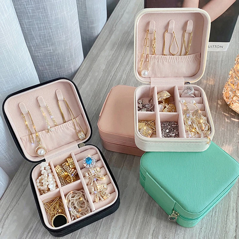 2021 New Jewelry Organizer Display Travel Jewelry Case Boxes Travel Portable Jewelry Box Storage Organizer Earring Holder Gifts
2021 New Jewelry Organizer Display Travel Jewelry Case Boxes Travel Portable Jewelry Box Storage Organizer Earring Holder Gifts