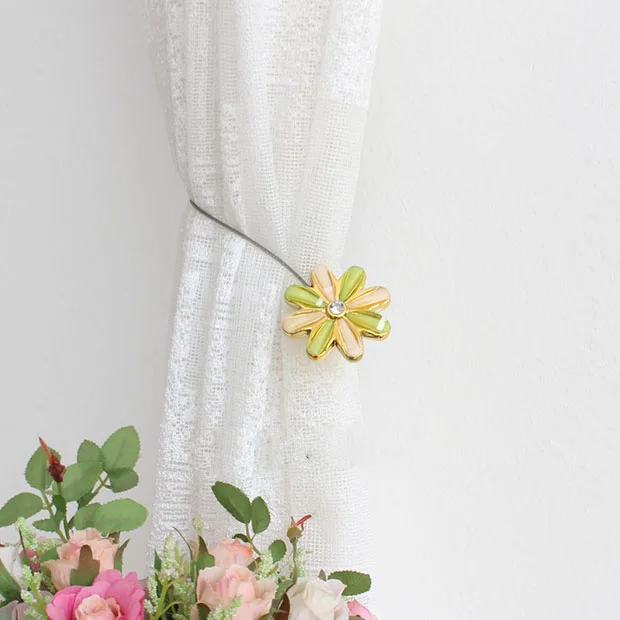 1x new Magnet curtain buckle curtain rod straps magnetic punch-free lace up straps curtain clip window accessories home decor
1x new Magnet curtain buckle curtain rod straps magnetic punch-free lace up straps curtain clip window accessories home decor