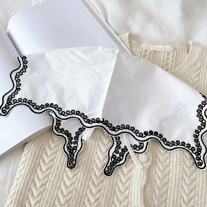Women Pointed Lapel Fake Collar Shawl Hollow Out Embroidery Necklace Capelet X7YA
Women Pointed Lapel Fake Collar Shawl Hollow Out Embroidery Necklace Capelet X7YA