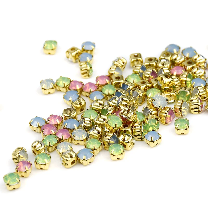 100pcs/pack Rhinestones Glass Crystal Stones Gold Silver Metal Base Sew On Strass Diamind Claw for DIY Clothing Trim Accessories
100pcs/pack Rhinestones Glass Crystal Stones Gold Silver Metal Base Sew On Strass Diamind Claw for DIY Clothing Trim Accessories