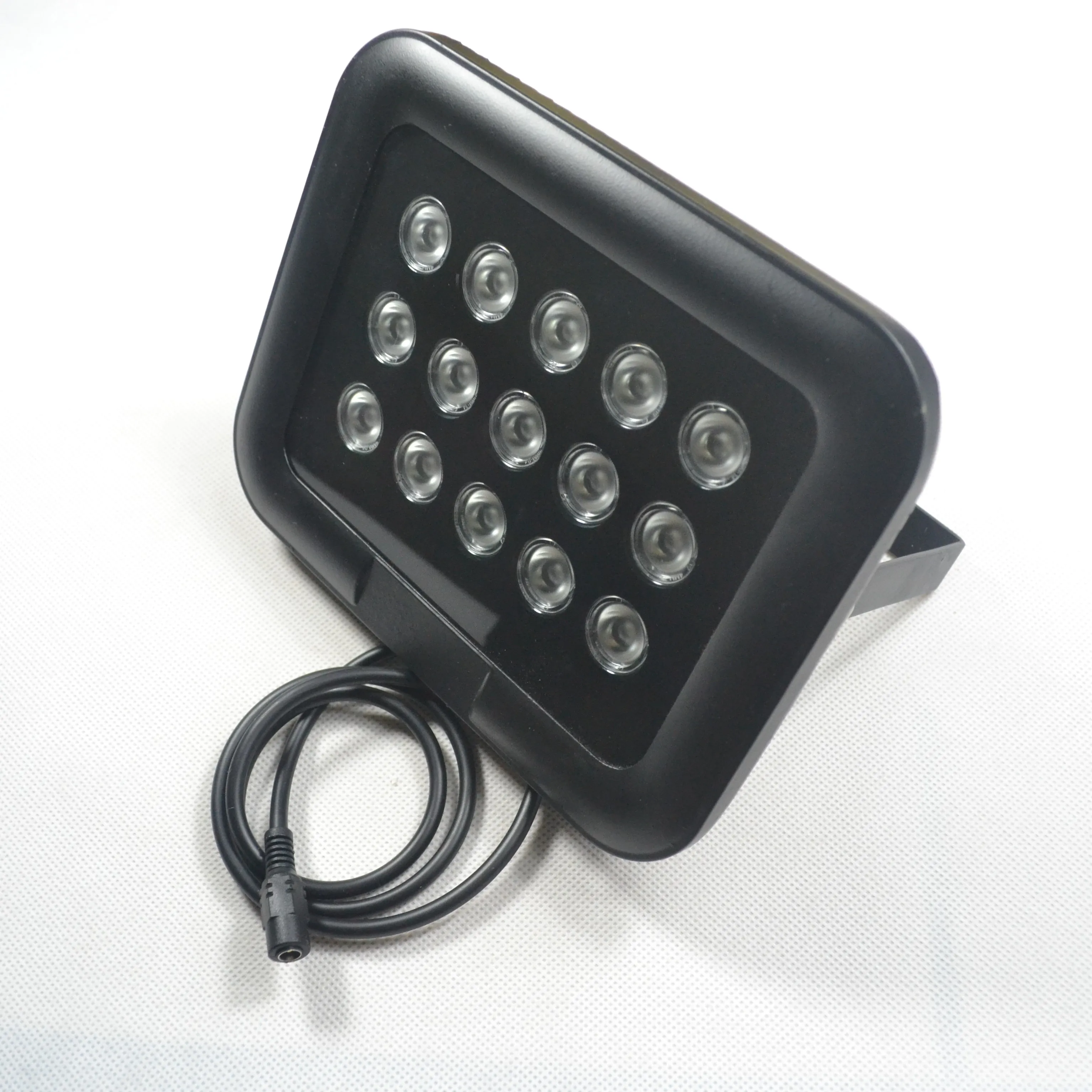 Светодиоды для систем видеонаблюдения 15 ИК инфракрасный осветитель IP65 850 нм