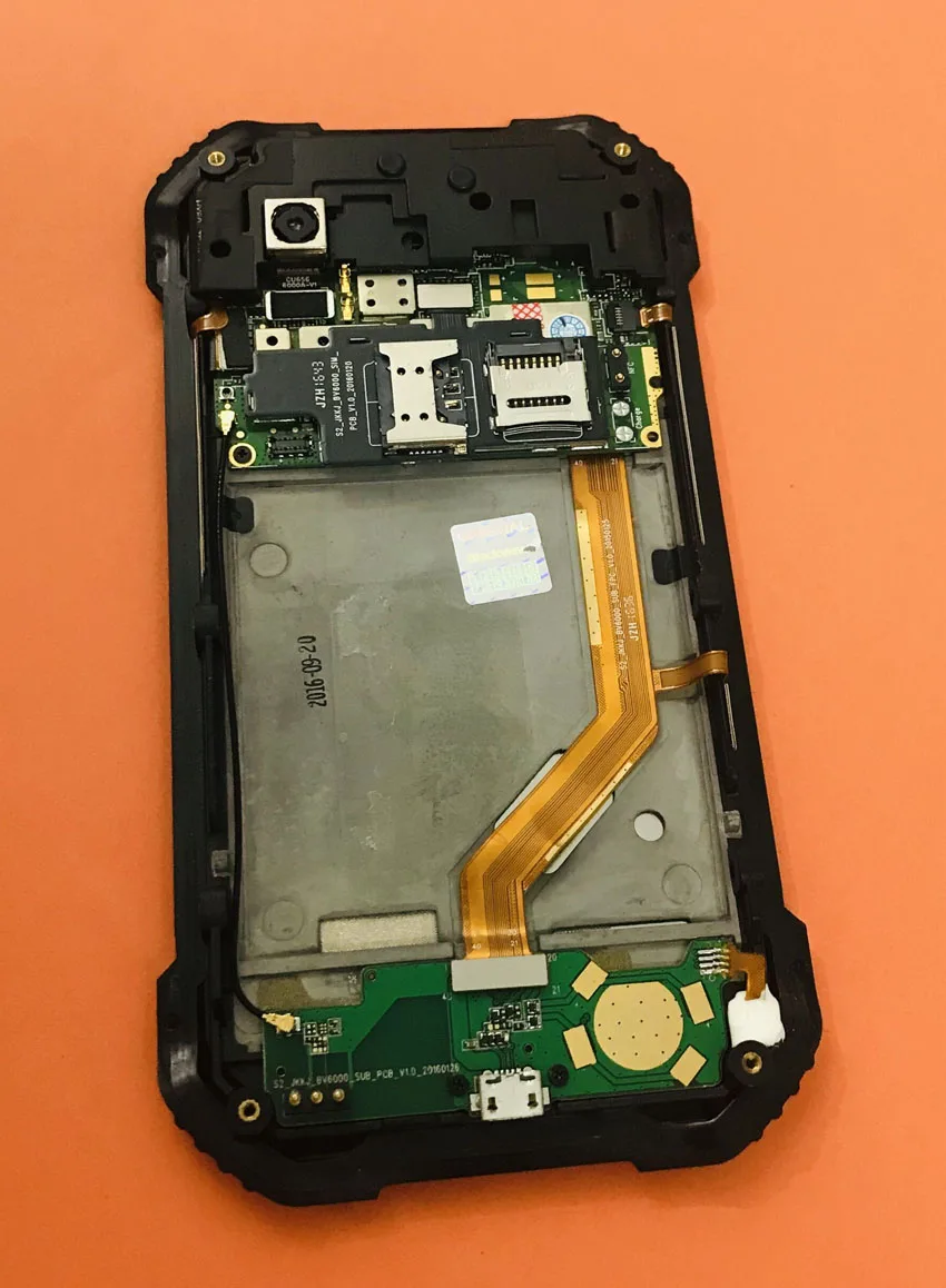 Used Original motherboard 3G+32G mainboard+touch screen+frame+USB Board+microphone mic for Blackview BV6000 MT6755 Free shipping 
Used Original motherboard 3G+32G mainboard+touch screen+frame+USB Board+microphone mic for Blackview BV6000 MT6755 Free shipping