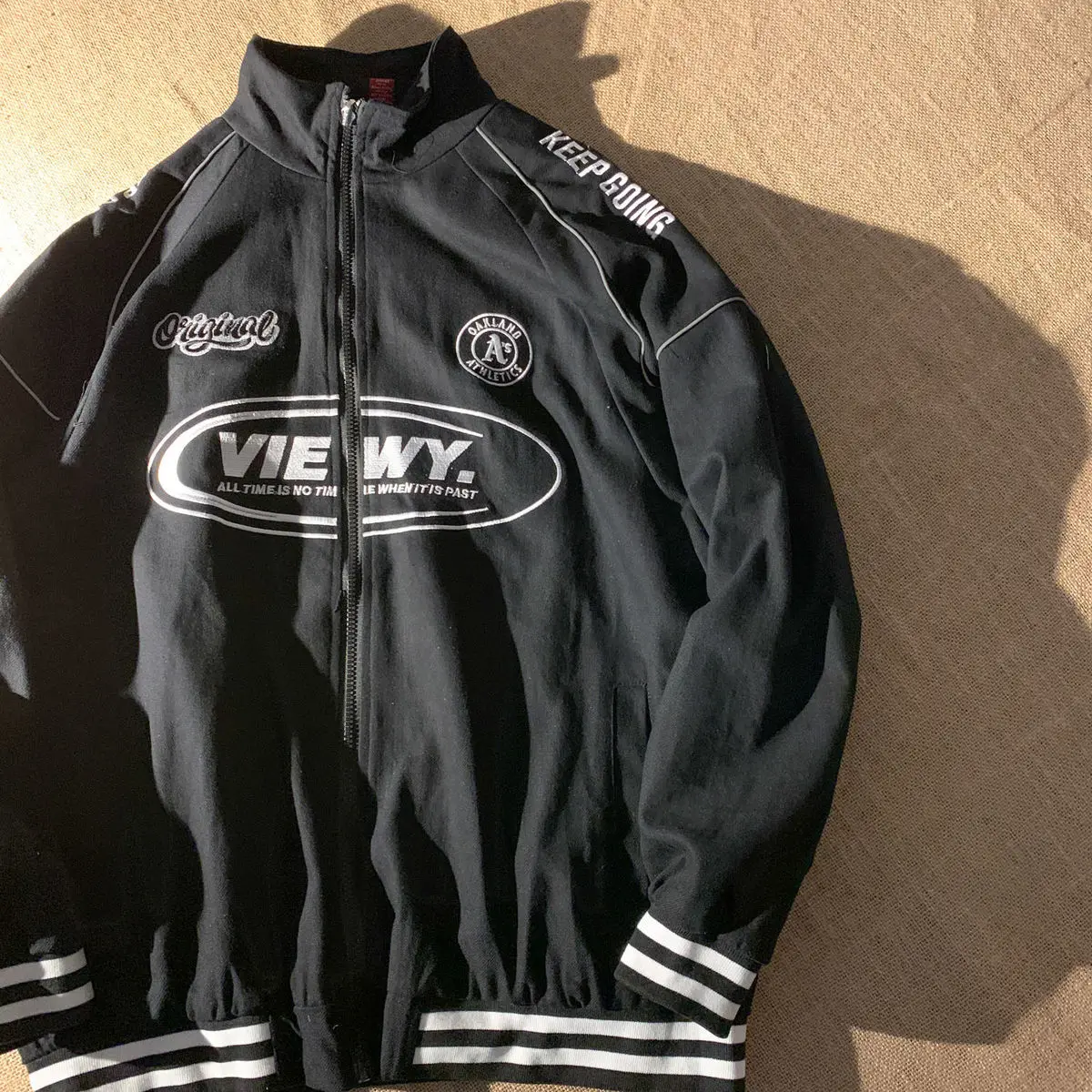 2021 spring new baseball uniform loose street Harajuku oversize jacket men and women couples reflective jacket ladies tops
2021 spring new baseball uniform loose street Harajuku oversize jacket men and women couples reflective jacket ladies tops