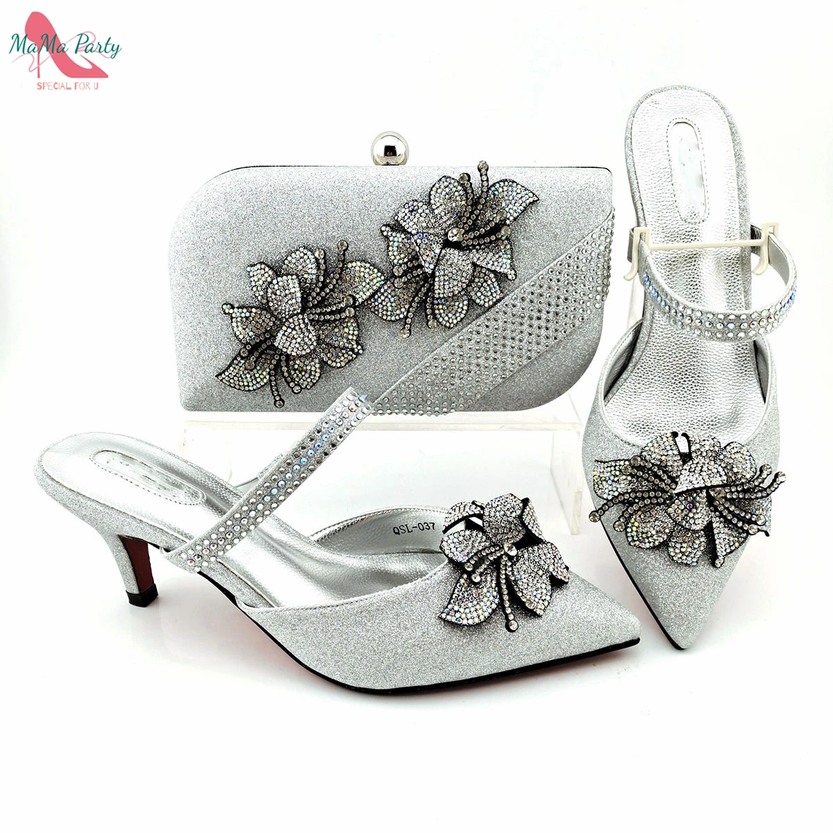 

Pretty Women New Arrivals Nigerian Women Shoes and Bag to Match in Silver Color Pointed Toe Pumps with Appliques for Wedding