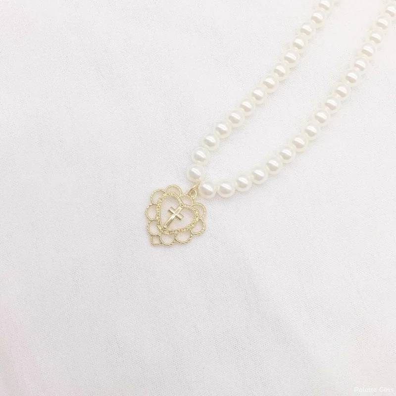 Retro Girl Palace Hollow Love Cross Pendant Pearl Necklace Chocker Clavicle Chain Necklace Jewelry for Women Beads Wholesale
Retro Girl Palace Hollow Love Cross Pendant Pearl Necklace Chocker Clavicle Chain Necklace Jewelry for Women Beads Wholesale