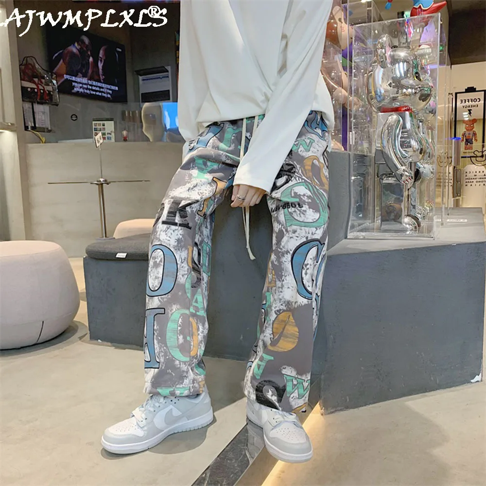Harajuku Letters Prtied Wide Leg Pants Men Streetwear Fashion Oversize Print Trousers 2000s Aesthetic Hippie High Waist Trousers
Harajuku Letters Prtied Wide Leg Pants Men Streetwear Fashion Oversize Print Trousers 2000s Aesthetic Hippie High Waist Trousers