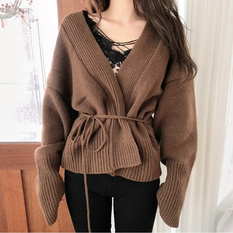 Women's Knitted Shirt Cardigan Autumn Elegant Winter Cleavage in a Long Sleeve Long Waistcoat Casual Top Solid Sweaters
Women's Knitted Shirt Cardigan Autumn Elegant Winter Cleavage in a Long Sleeve Long Waistcoat Casual Top Solid Sweaters